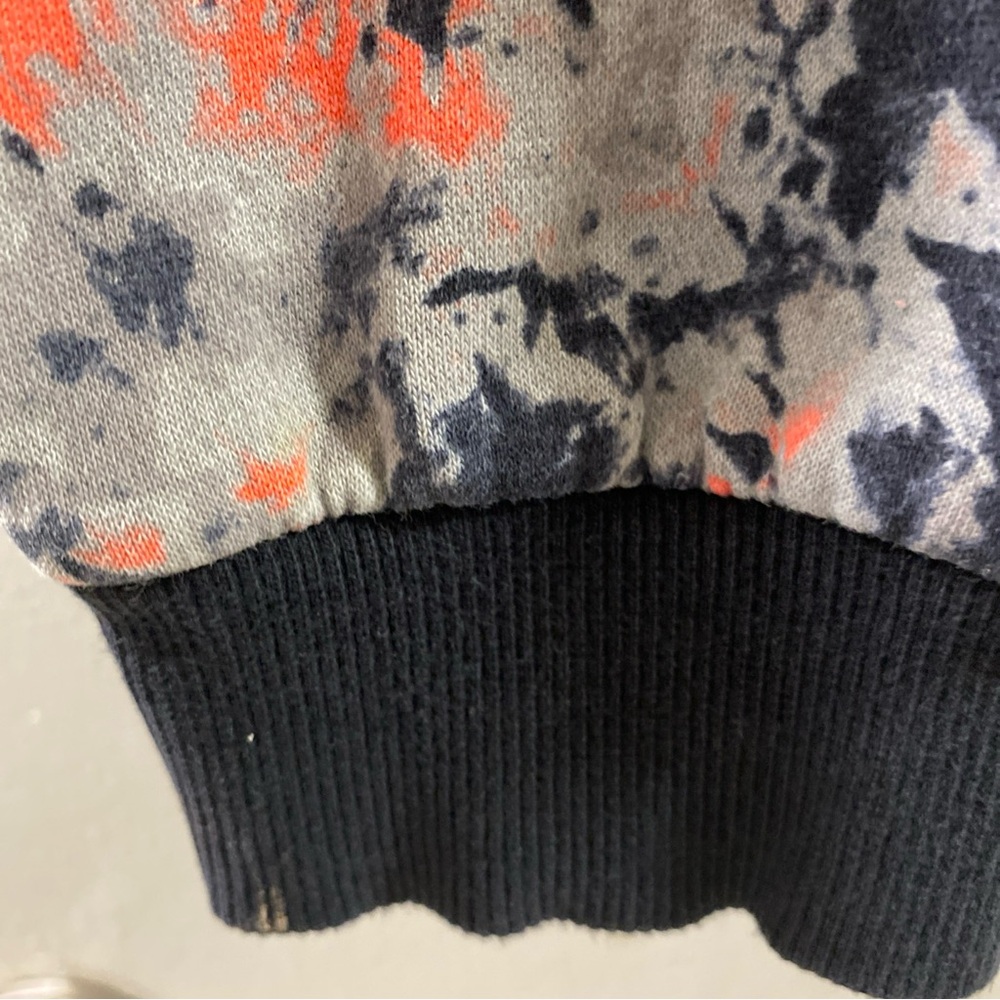 Under Armour Black and Orange Sz‎ L Hoodie - Picture 7 of 7